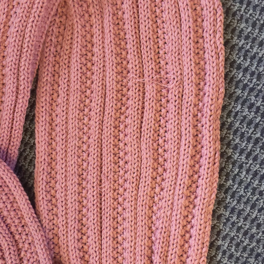 Mauve Ribbed Infinity scarf - Picture 2 of 3